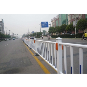 钦州市市政道路护栏工程